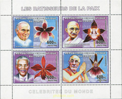 228565 MNH CONGO. República Democrática 2006 PERSONALIDADES Y FLORES - Usati