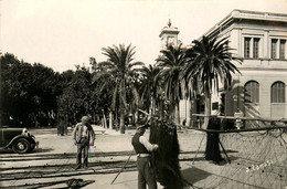 Ajaccio * La Place Des Palmiers Et Hôtel De Ville * Pêcheurs Filet De Pêche - Ajaccio