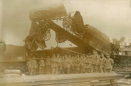 Hirson * Carte Photo * Catastrophe Ferroviaire , Accident De Train , Chemin De Fer * WW1 - Hirson