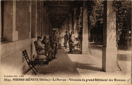 CPA PIERRE-BENITE - Le PERRON - Véranda Du Grand Batiment Des Hommes (692701) - Pierre Benite