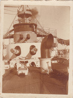Photographie - Marine De Guerre Française - Navire Cuirassé à Tourelles - Pont Canons - Photographie