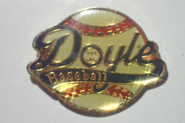 Pin's DOYLE BASEBALL - Honkbal