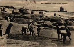 CPA BEG-MEIL - Scene De Plage Aux Dunes (457912) - Beg Meil