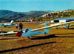 Fayence * Vue Sur Le Terrain D'aviation * Avion Planeur - Fayence