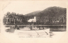 CPA NOUVELLE CALEDONIE - La Mission De Touho - Barque - Pirogue - Rameurs - Bergeret - Nuova Caledonia