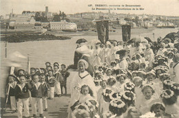 Tréboul * Environs De Douarnenez * La Procession De La Bénédiction De La Mer * Fête Religieuse * Coiffe - Tréboul