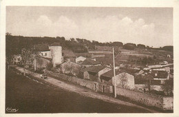 St Bonnet Le Chastel * Vue Sur Le Château Et Route Du Village - Autres & Non Classés