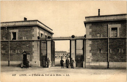 CPA LYON L'Entrée Du Fort De La Motte (461215) - Lyon 7