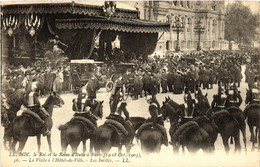 CPA PARIS 4e Roi Et Reine D'Italie. Visite A L'Hotel De Ville, Invites (464252) - Recepciones