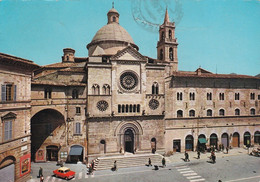 FOLIGNO - CARTOLINA FG SPEDITA NEL 1968 - CATTEDRALE DI SAN FELICIANO - ANIMATA E MOVIMENTATA - AUTO D'EPOCA - Foligno