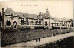 CPA BAIS-MAYENNE École (420475) - Bais