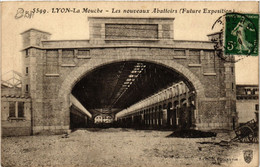 CPA LYON La Mouche-Les Nouveaux Abattoirs (442602) - Lyon 7