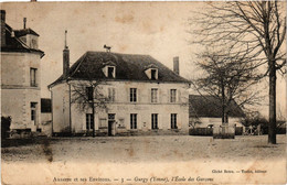 CPA AUXERRE Et Ses Env. - GURGY - L'École Des Garcons (357841) - Gurgy