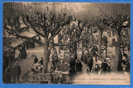 02 - Aisne - Soissons - Le Marche Sur La Grand Place (N11181) - Soissons