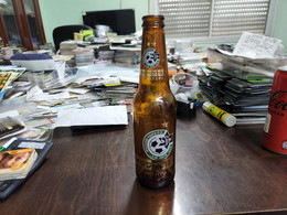 Israel-Goldstar - Dark Lager Beer -Maccabi Haifa Football Team Logo - Cerveza