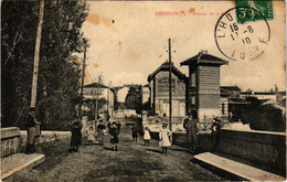 CPA ANDRÉZIEUX - Avenue De La Gare (430304) - Andrézieux-Bouthéon