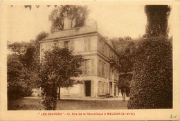 Meudon * Villa Manoir LES SOURCES * 15 Rue De La République - Meudon