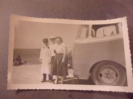 ♥️   PHOTO AMATEUR VISITE A BELLE ILE EN MER 1959 BUS CHAUFFEUR TENUE - Otros & Sin Clasificación