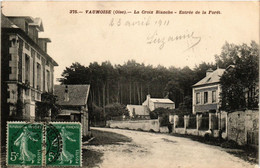 CPA VAUMOISE La CROIX Blanche - Entrée De La Foret (377937) - Vaumoise
