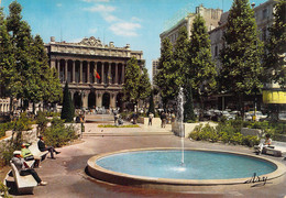 13 - Marseille - Le Jardin Et Le Palais De La Bourse - Parques, Jardines