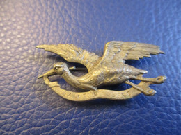 Broche  Ancienne  /Cigogne Volant Tenant En Son Bec Un Phylactére : "Salut D'Alsace"/vers 1920-1950   INS38bis - Sonstige & Ohne Zuordnung