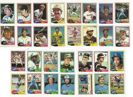 BASEBALL CARDS 1981 TOPPS – MAJOR LEAGUE BASEBALL – MLB - LOT OF THIRTY (30) USED - Konvolute