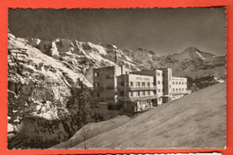 KAQ-14  Mürren Hotel Alpina Und Edelweiss. Gelaufen 1957.  Baur  1748 - Mürren