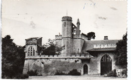 LAMBESC CHATEAU DES TAILLADES CPSM 9X14 TBE - Lambesc