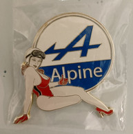 Pin's Logo Renault  Alpine 15 Exemplaire Pin-up Robe Rouge 5cm X 5cm  (2 Attaches) - Renault