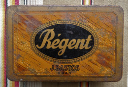 Ancienne Boite De Cigarettes Regent J. BASTOS ORAN - Empty Cigarettes Boxes