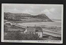 22 St Michel En Grève La Route De La Mer Le Grand Rocher édit. LL N° 4 - Saint-Michel-en-Grève