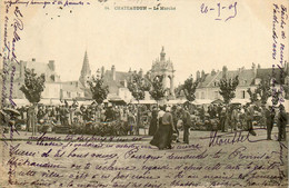 Châteaudun * Place Et Le Marché * Foire Marchands - Chateaudun