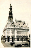 Sens * Carte Photo * Place Et Hôtel De Ville * Automobiles Anciennes * Calèche Attelage Cocher - Sens