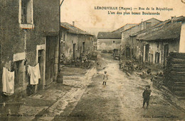 Lérouville * Rue De La République , L'un Des Plus Beaux Boulevards * Villageois - Lerouville