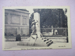 VIC Sur AISNE - Le Monument Aux Morts - Tbe - Vic Sur Aisne