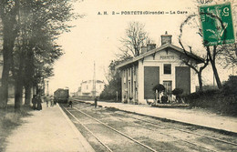 Portets * La Gare * Train Locomotive Machine * Ligne Chemin De Fer Gironde - Other & Unclassified