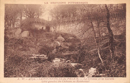 22 - SAINT-NICOLAS-du-PELEM - La Terrasse Et La Tourelle (côté Gauche) Du Château De Boisboissel - Saint-Nicolas-du-Pélem