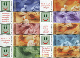 313695 MNH HUNGRIA 2004 3 FESTIVAL DE FOLCLORE MUNDIAL - Oblitérés