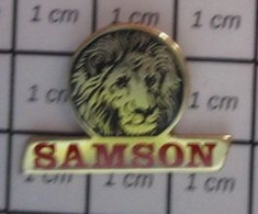 513b Pin's Pins / Beau Et Rare / THEME / TABAC A ROULER SAMSON TETE DE LION Il A Mangé Véronique ? - Animaux