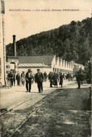 Beaulieu * Une Sortie Des Usines PEUGEOT * Constructeur Automobile * Ouvriers - Autres & Non Classés