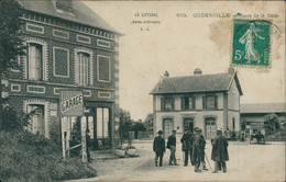 76 GODERVILLE / Place De La Gare / BELLE CARTE ANIMEE - Goderville