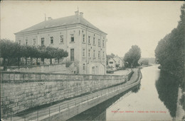 70 PORT SUR SAONE / Hôtel De Ville Et Canal / - Port-sur-Saône