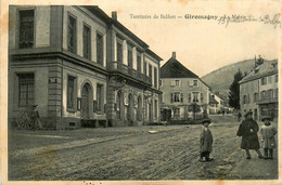 Giromagny * Rue Et Façade De La Mairie * Villageois - Giromagny