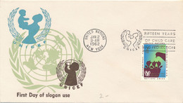 NATIONS UNIES NEW YORK - TIMBRE SUR ENVELOPPE AVEC CAD DU 2 JANVIER 1962 FIFTEEN YEARS OF CHILD CARE AND PROTECTION UNIC - Lettres & Documents