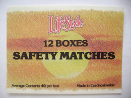 LIFESTYLE Safety Matches - Larger Matchbox Label (9,3 X 7 Cm) Czechoslovakia Export UK - Zündholzschachteletiketten