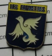 810f  Pin's Pins / Beau Et Rare /  ANIMAUX / OISEAU BLANC LES FAUVETTES BLASON ECUSSON - Animaux