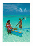 Couple Polynésien Retour De Péche En Pirogue Photo A SYLVAIN - Polynésie Française