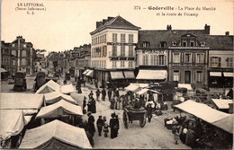 76 GODERVILLE - La Place Du Marché Et La Route De Fécamp - Goderville