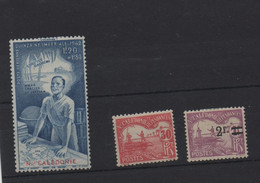 LOT 585 -  NOUVELLE CALEDONIE   LOT DE TIMBRES CHARNIERES  PA 38 Et TAXE 20 & 24- Cote 12,00 € - Lots & Serien