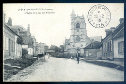 Cpa Du 80 Crécy En Ponthieu  -- L' église Et La Rue Des Fontaines     AOUT22-39 - Crecy En Ponthieu